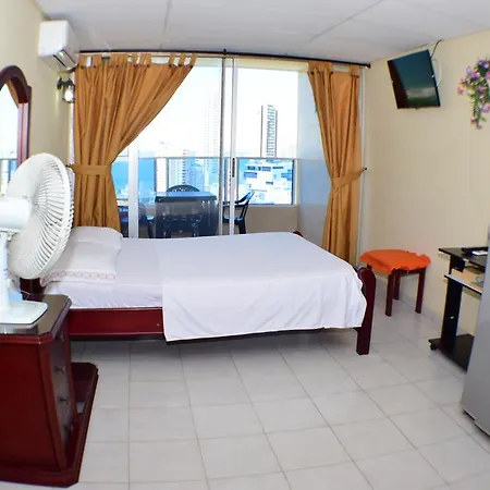 Apartamento Estudio Con Balcon #18 *